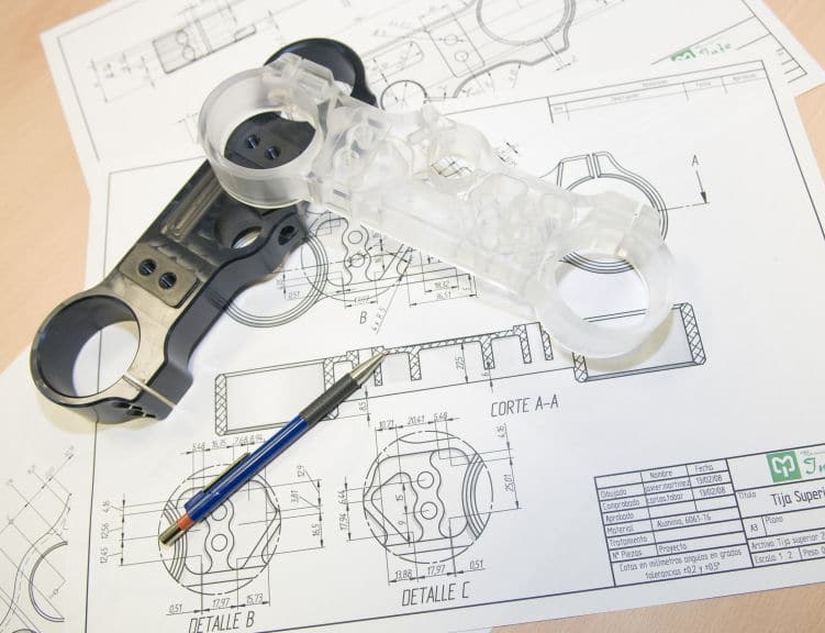 Diseño De Moldes e Inyección De Plásticos